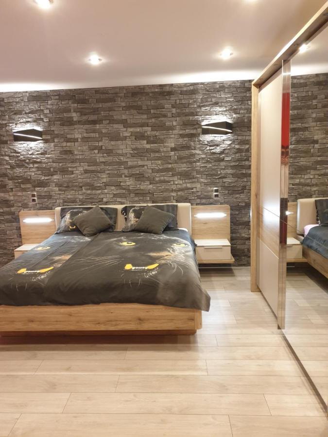 Room Petra In Centertown Senj  Exterior foto
