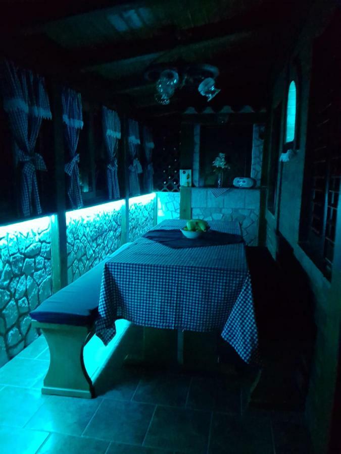 Room Petra In Centertown Senj  Exterior foto