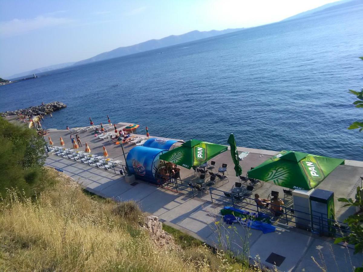 Room Petra In Centertown Senj  Exterior foto