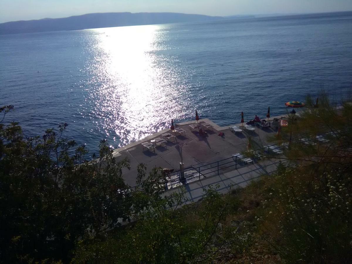 Room Petra In Centertown Senj  Exterior foto
